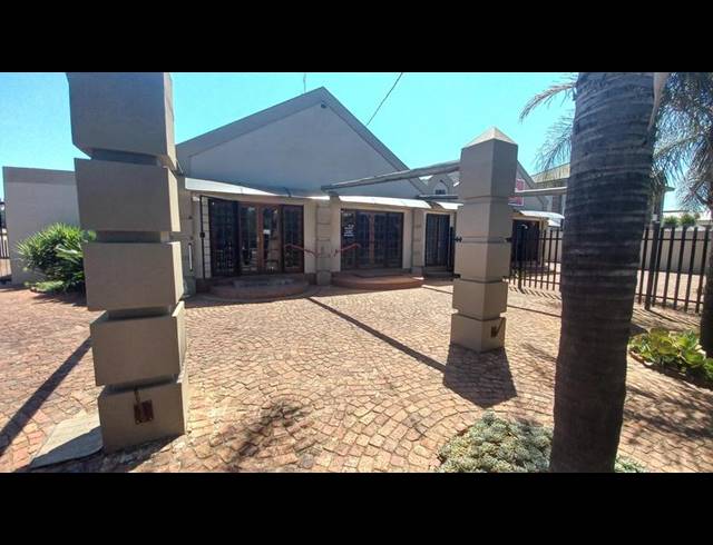 OFFICE FOR SALE IN THREE RIVERS